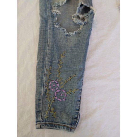 American Eagle Mid Rise Jegging Ankle Destroyed Super Stretch Denim Size 2 - Picture 3 of 9